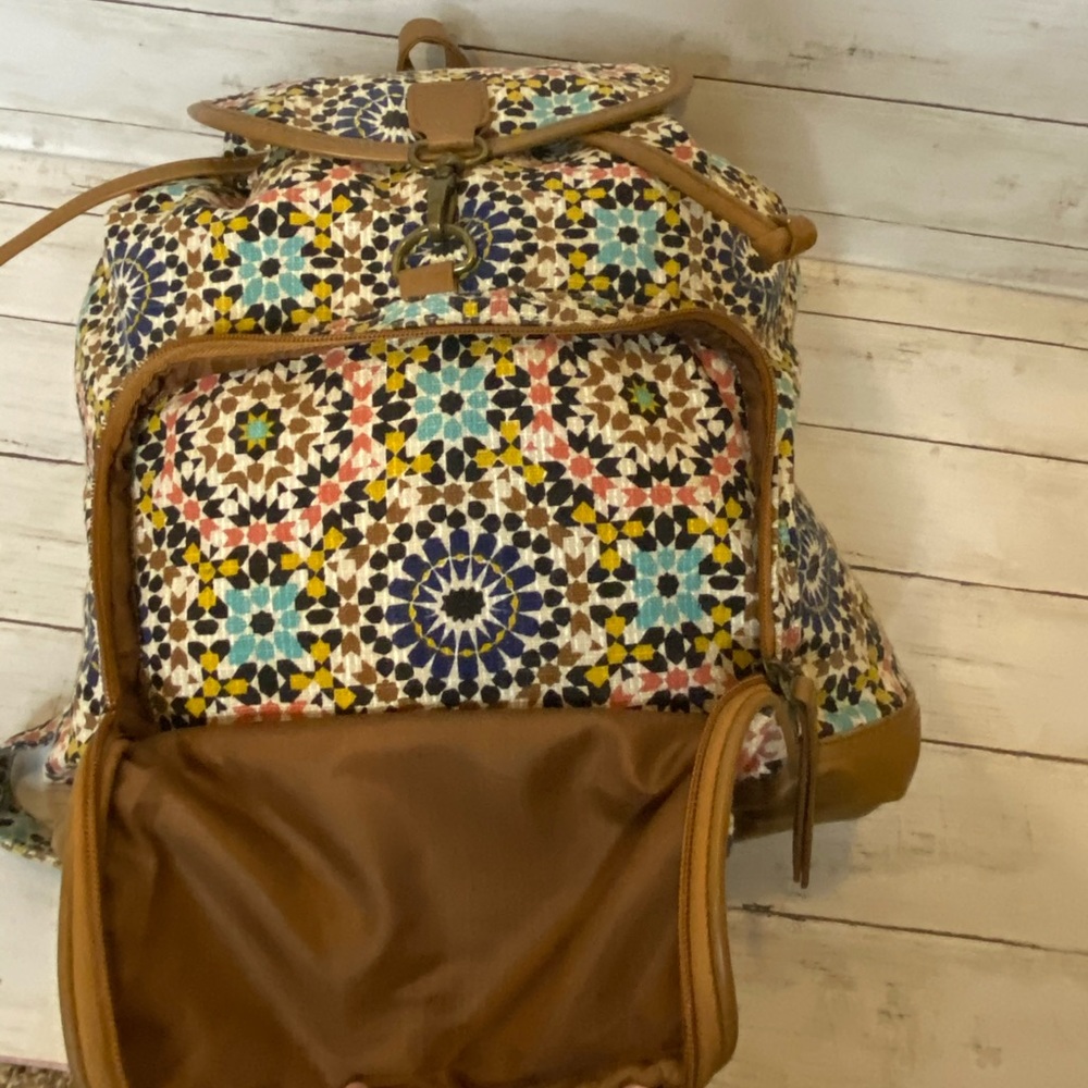 Mossimo Aztec Print Backpack - Picture 3 of 6